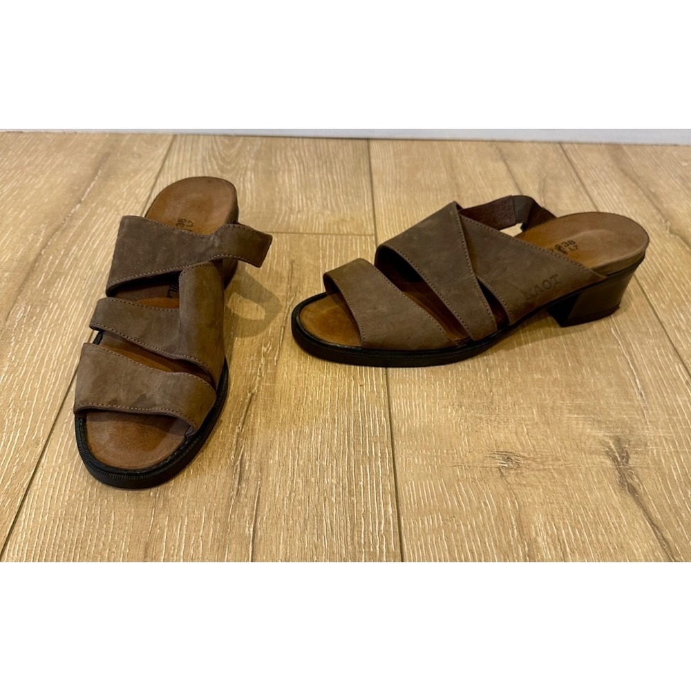 NAOT Suede Leather Chunky Brown 3 strap slides NWOB Sz 38 EU / 7 US Supportive